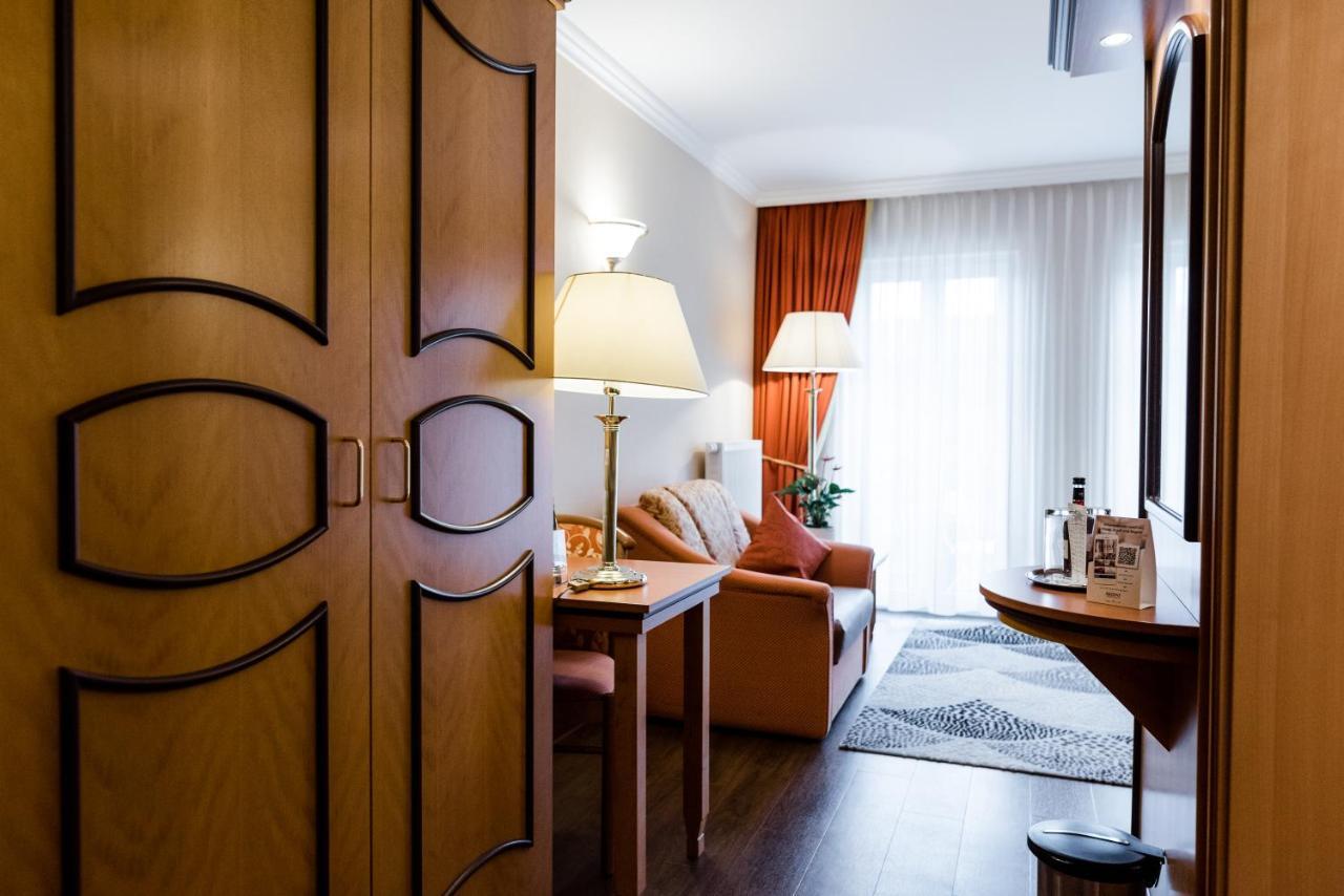 Akzent Hotel Bayerwald-Residenz Neukirchen  ภายนอก รูปภาพ