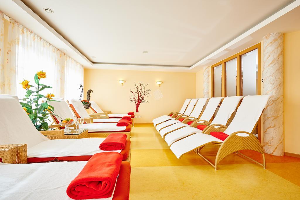 Akzent Hotel Bayerwald-Residenz Neukirchen  ภายนอก รูปภาพ