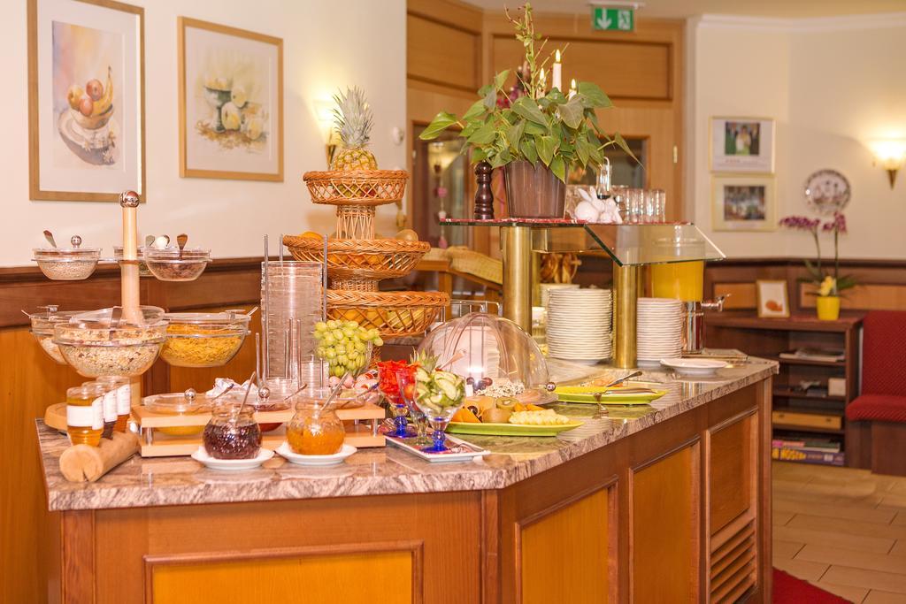 Akzent Hotel Bayerwald-Residenz Neukirchen  ภายนอก รูปภาพ