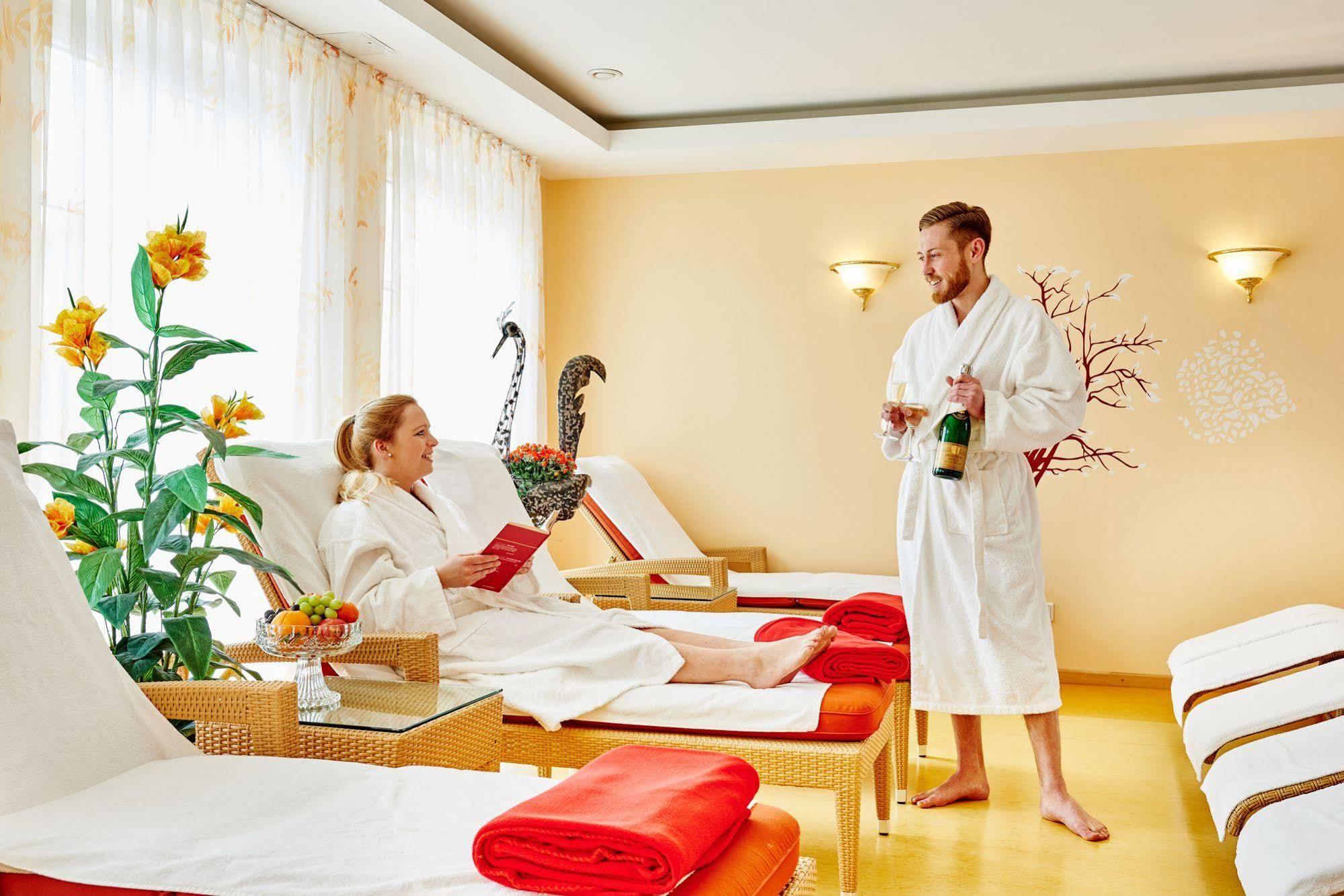Akzent Hotel Bayerwald-Residenz Neukirchen  ภายนอก รูปภาพ