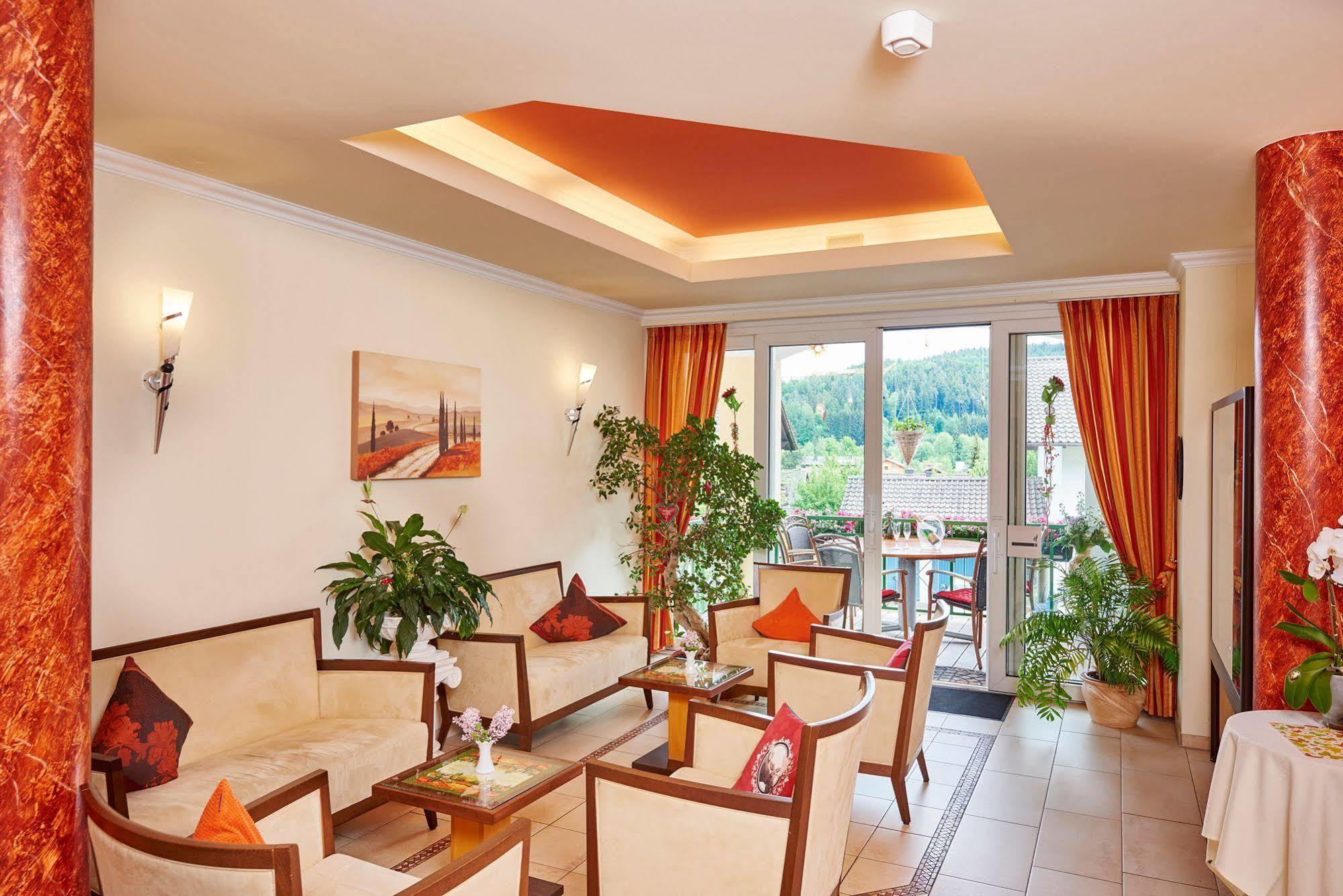 Akzent Hotel Bayerwald-Residenz Neukirchen  ภายนอก รูปภาพ