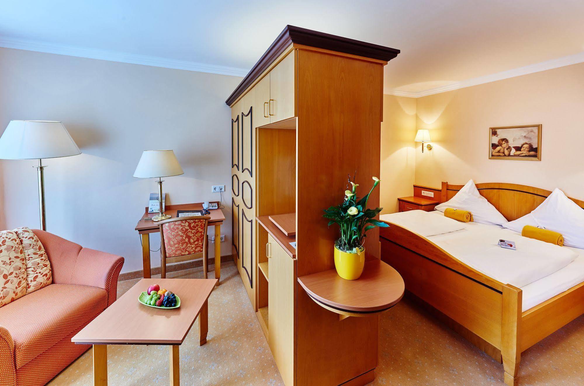Akzent Hotel Bayerwald-Residenz Neukirchen  ภายนอก รูปภาพ